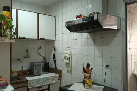 Apartamento à venda com 3 quartos, sendo 1 suíte, em Vila Mariana, São Paulo, SP