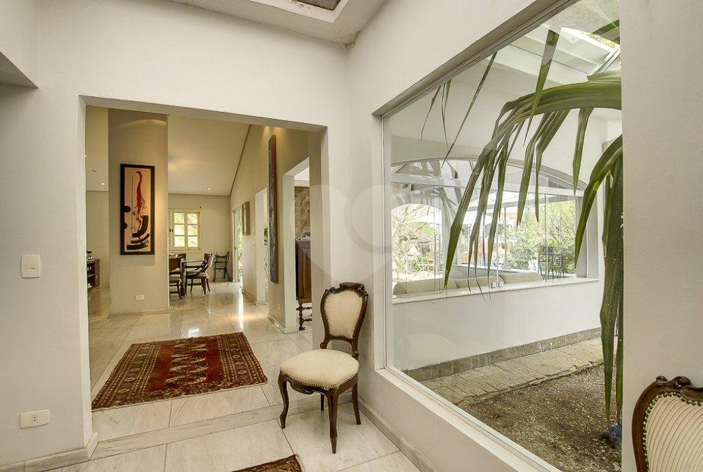 Casa à venda com 5 suítes em Vila Tramontano, São Paulo, SP