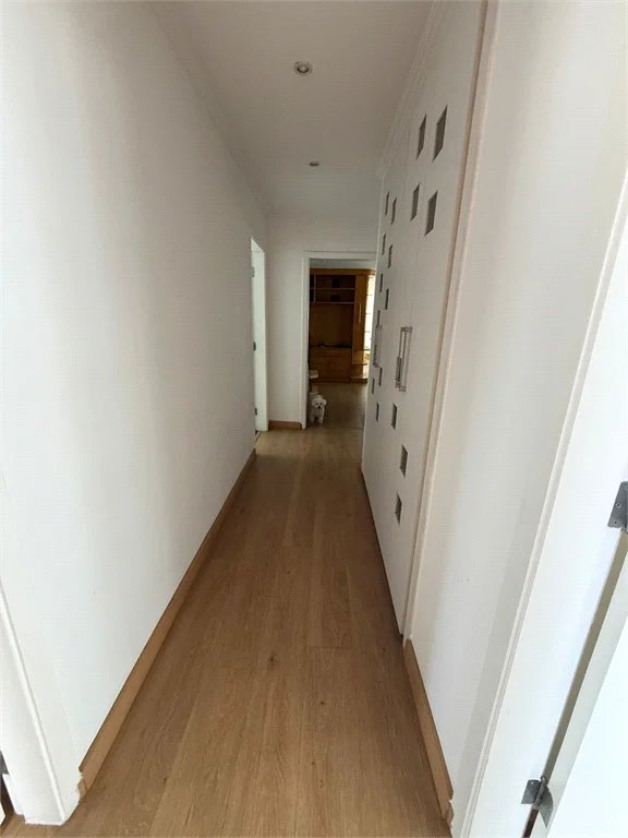 Triplex à venda ou para alugar com 3 suítes em Vila Suzana, São Paulo, SP
