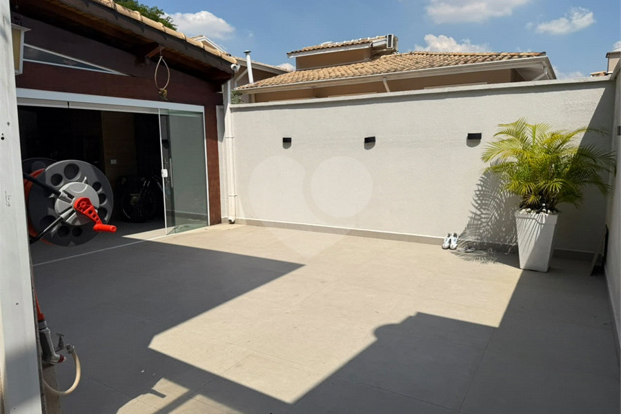 Casa à venda com 4 quartos, sendo 3 suítes,  no condomínio The House, São Paulo - SP