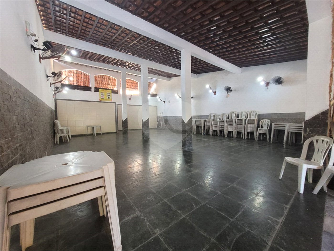 Casa à venda com 5 quartos, sendo 1 suíte, em Guaratiba, Rio de Janeiro, RJ