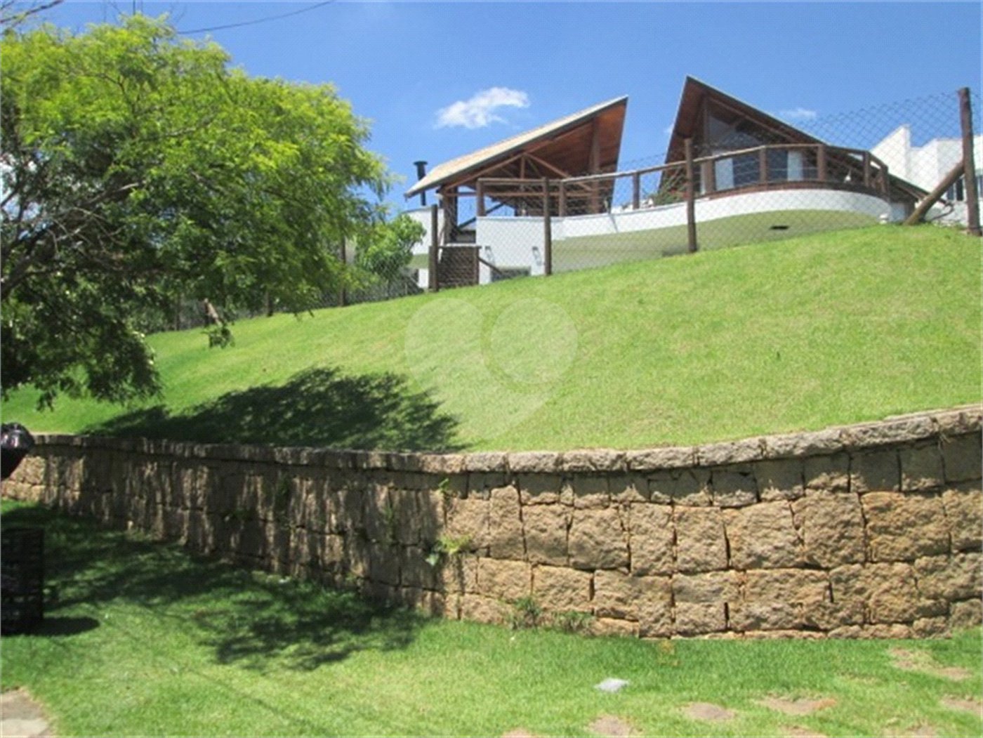 Casa à venda com 6 suítes no condomínio Jardim Primavera, Louveira - SP