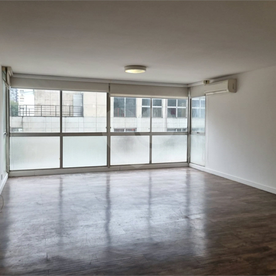 Apartamento à venda com 3 quartos, sendo 1 suíte, em Cerqueira César, São Paulo, SP