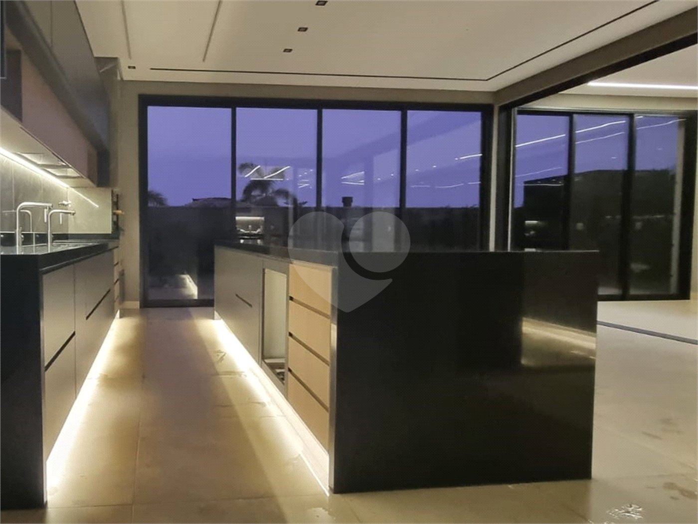 Casa à venda com 4 suítes no condomínio Alphaville, Ribeirão Preto - SP