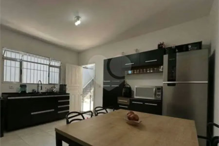 Sobrado à venda com 4 quartos, sendo 1 suíte, em Vila Pirituba, São Paulo, SP