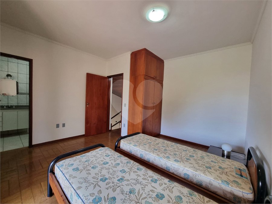 Casa à venda com 4 quartos, sendo 2 suítes, em Bosque, Vinhedo, SP