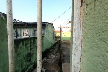 Terreno à venda com 2 quartos em Vila Paulo Silas, São Paulo, SP