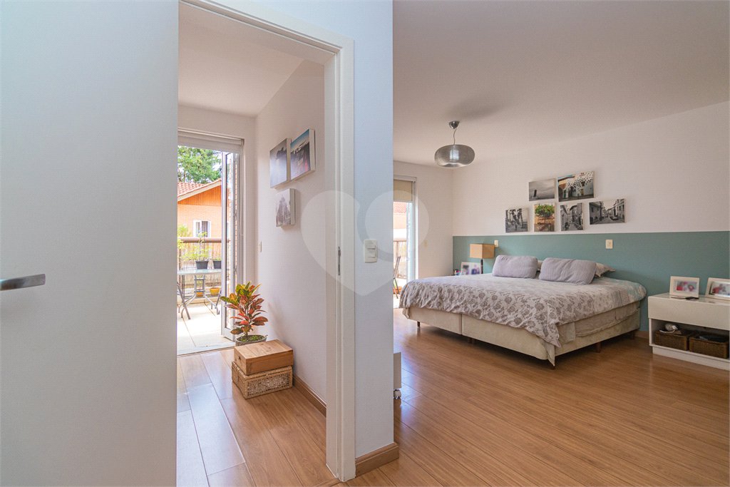 Casa à venda com 4 suítes no condomínio Vila Inglesa, São Paulo - SP