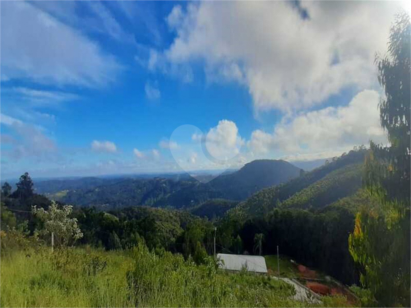Casa à venda com 2 quartos, sendo 1 suíte,  no condomínio Águas de São Pedro, Mairiporã - SP