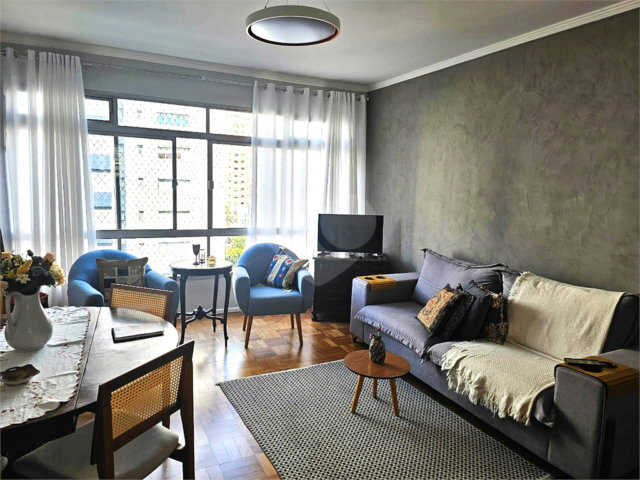 Apartamento à venda com 3 quartos, sendo 1 suíte,  em Vila Nova Conceição, São Paulo, SP