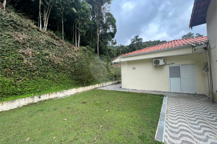 Casa à venda com 4 suítes no condomínio Parque Petrópolis 4 Secção, Mairiporã - SP