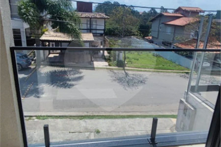 Casa à venda com 3 quartos, sendo 1 suíte,  no condomínio Terras de São Fernando, Cotia - SP