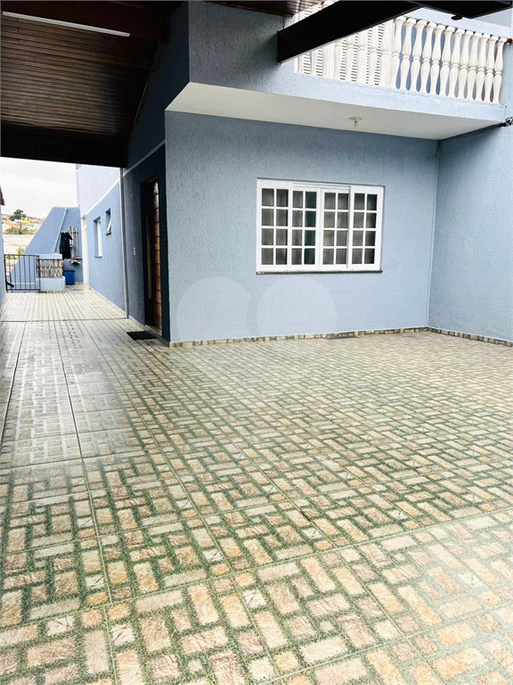 Sobrado à venda com 3 quartos em Loteamento Municipal Brás Cubas, Mogi das Cruzes, SP