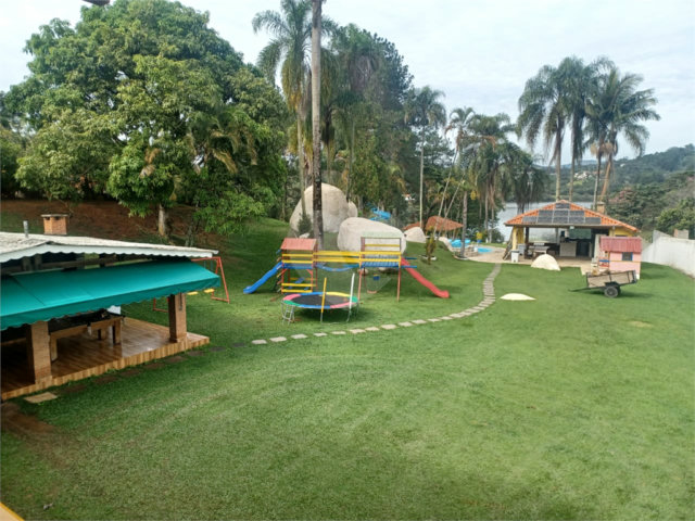 Casa à venda com 5 quartos, sendo 2 suítes,  em Rio Abaixo, Mairiporã, SP