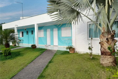 Chácara à venda com 3 suítes no Centro, Biritiba-mirim, SP