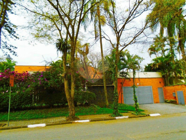 Sobrado à venda com 4 quartos, sendo 2 suítes,  em Granja Julieta, São Paulo, SP