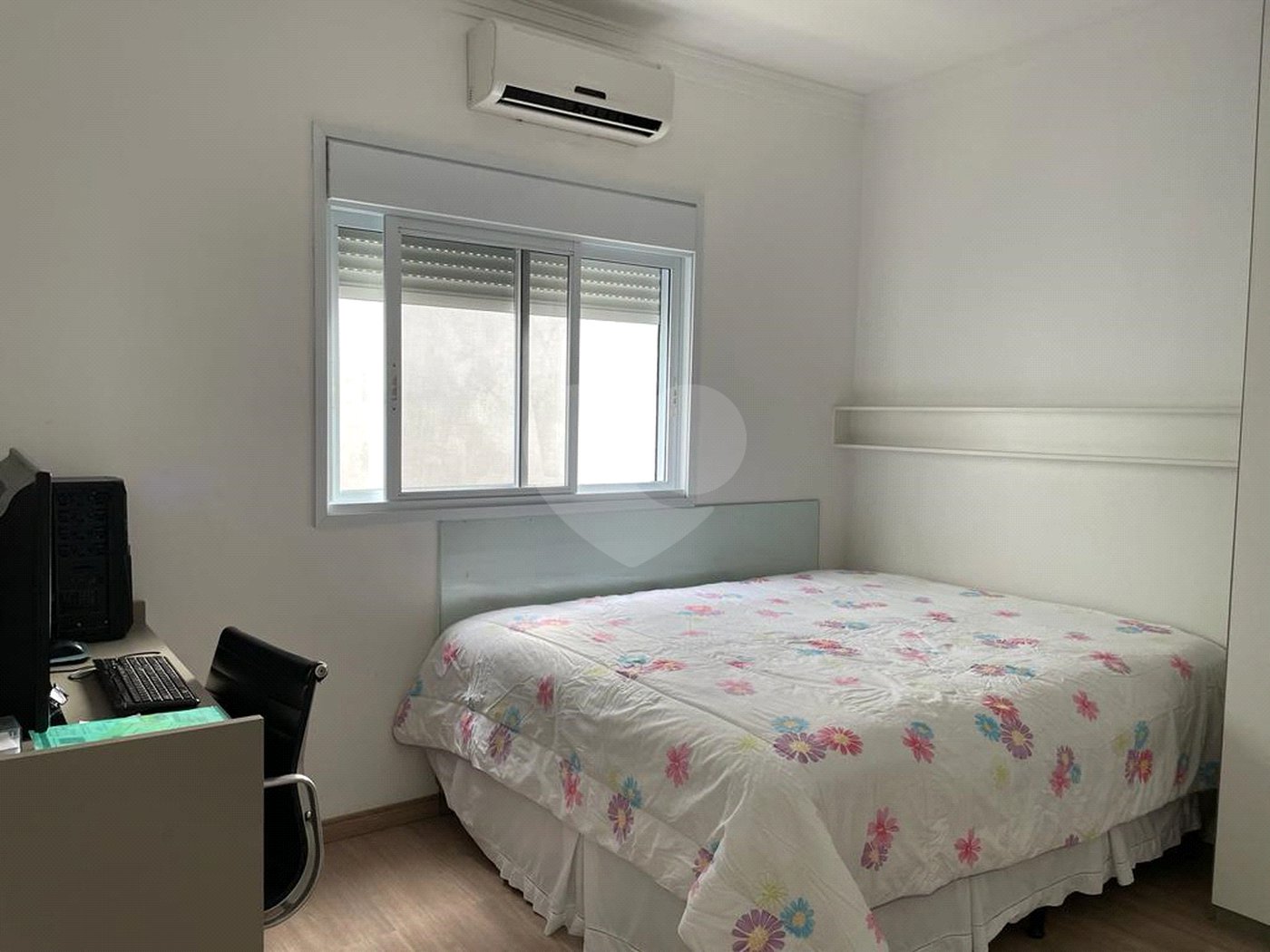 Casa à venda com 4 suítes em Suru, Santana de Parnaíba, SP