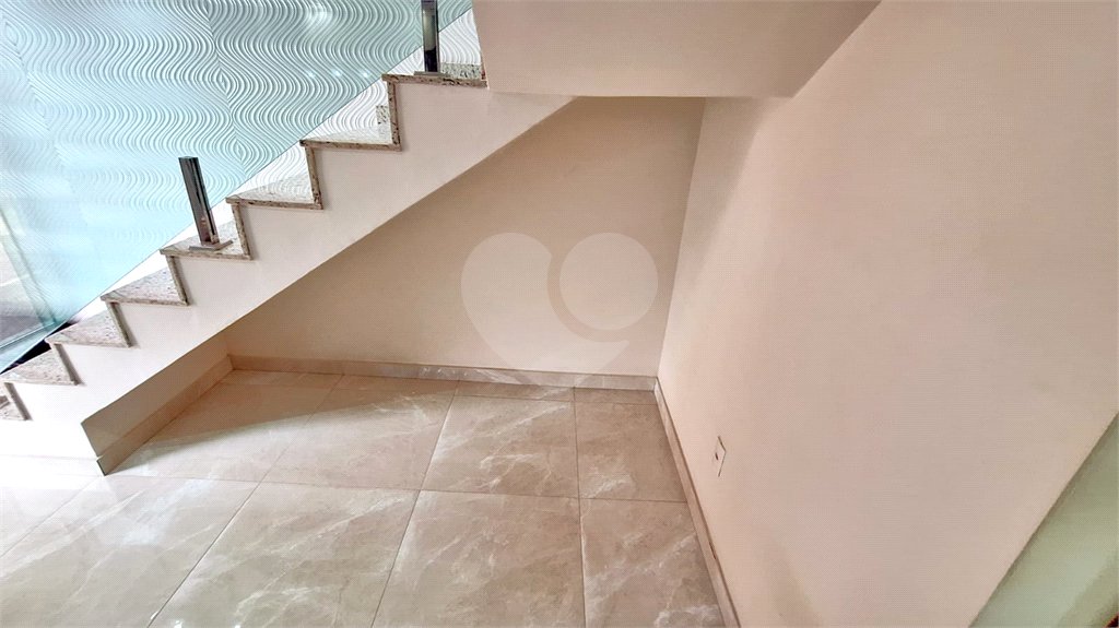 Casa à venda com 3 quartos, sendo 2 suítes, no condomínio Residencial West Green, Rio de Janeiro - RJ