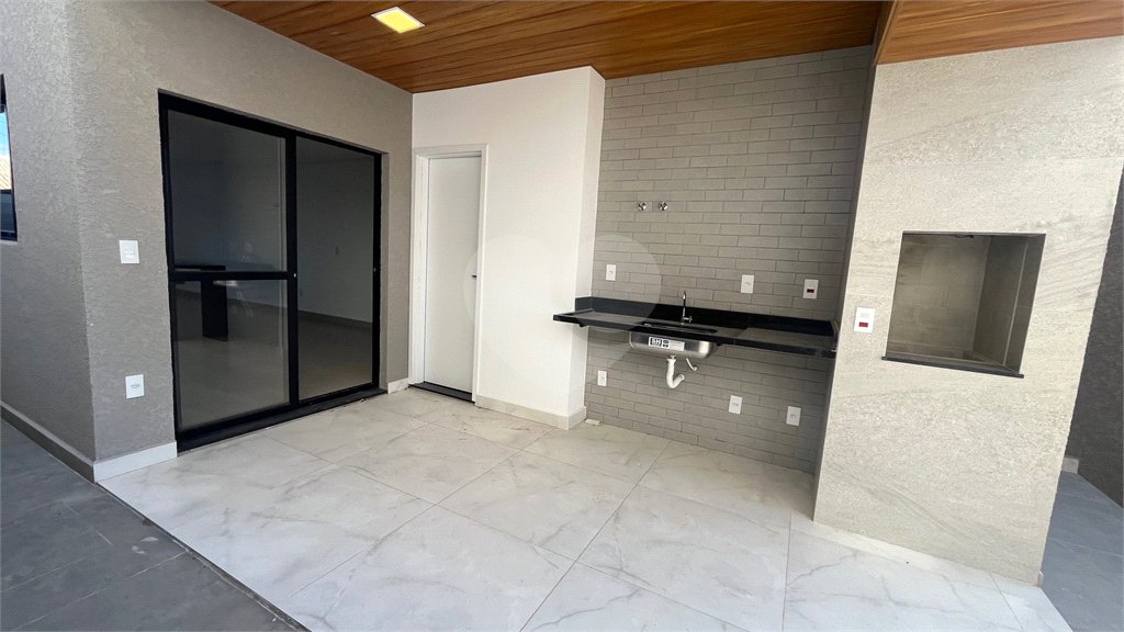 Casa à venda ou para alugar com 3 suítes em Nova Gardênia, Atibaia, SP