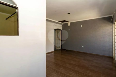 Casa à venda com 5 quartos, sendo 1 suíte, em Vila Rosália, Guarulhos, SP