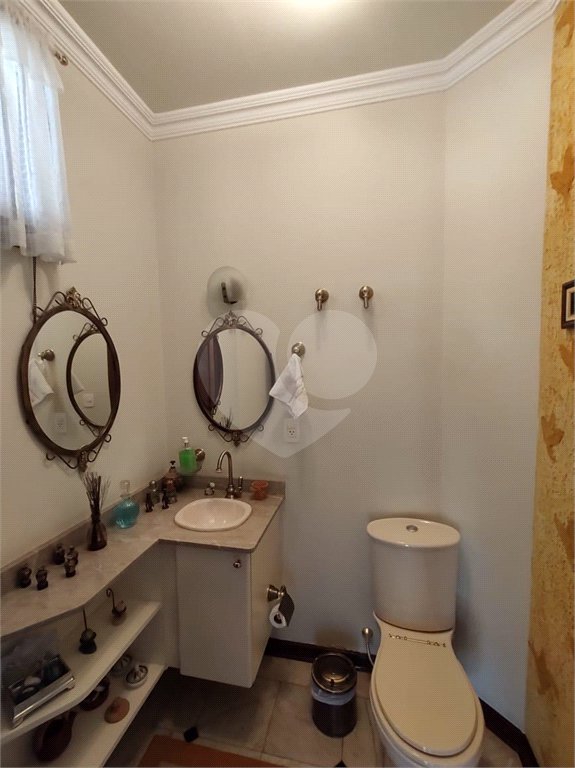 Casa à venda com 5 quartos, sendo 4 suítes, no condomínio Rancho Dirce, Sorocaba - SP