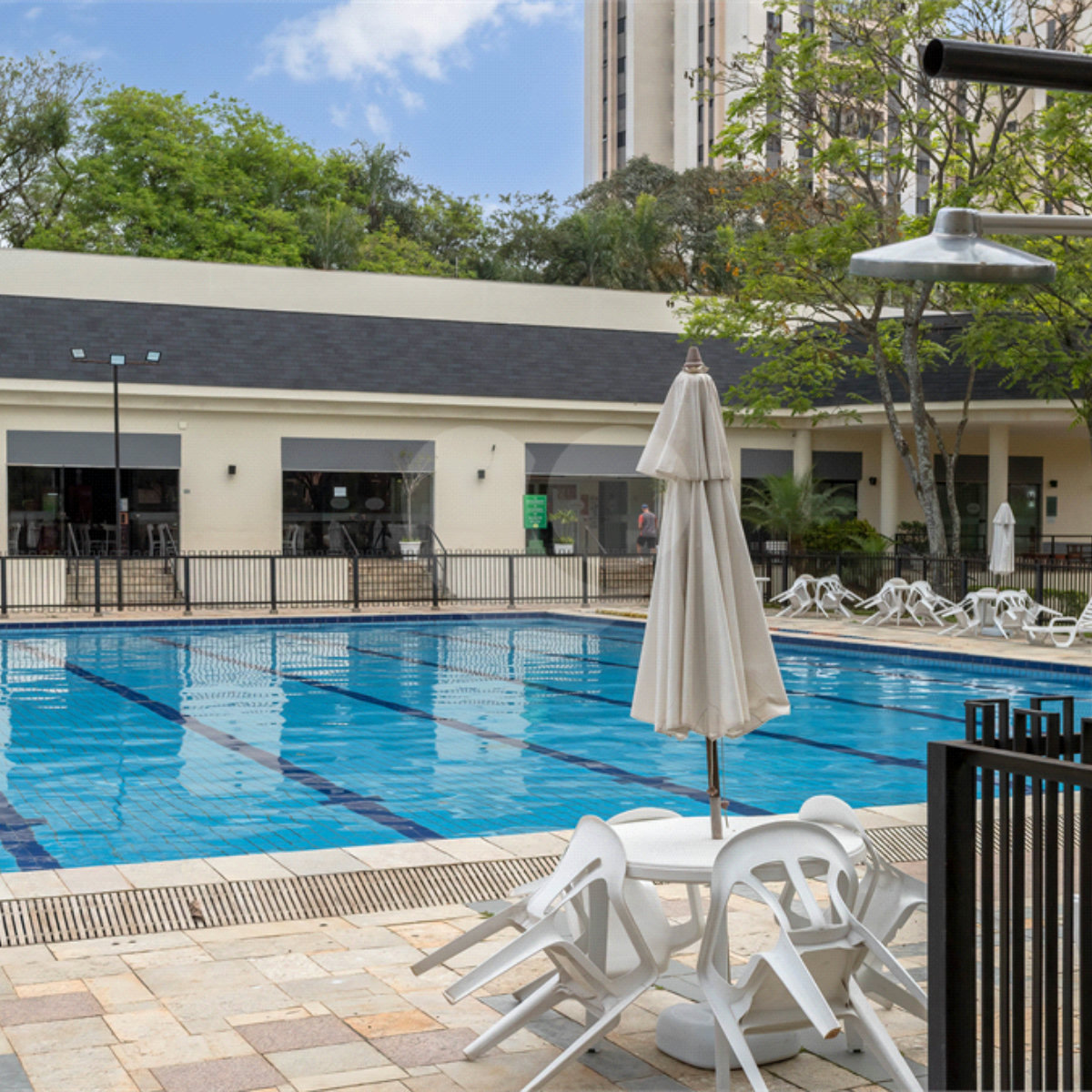 Apartamento à venda com 3 quartos, sendo 1 suíte, em Alto da Boa Vista, São Paulo, SP