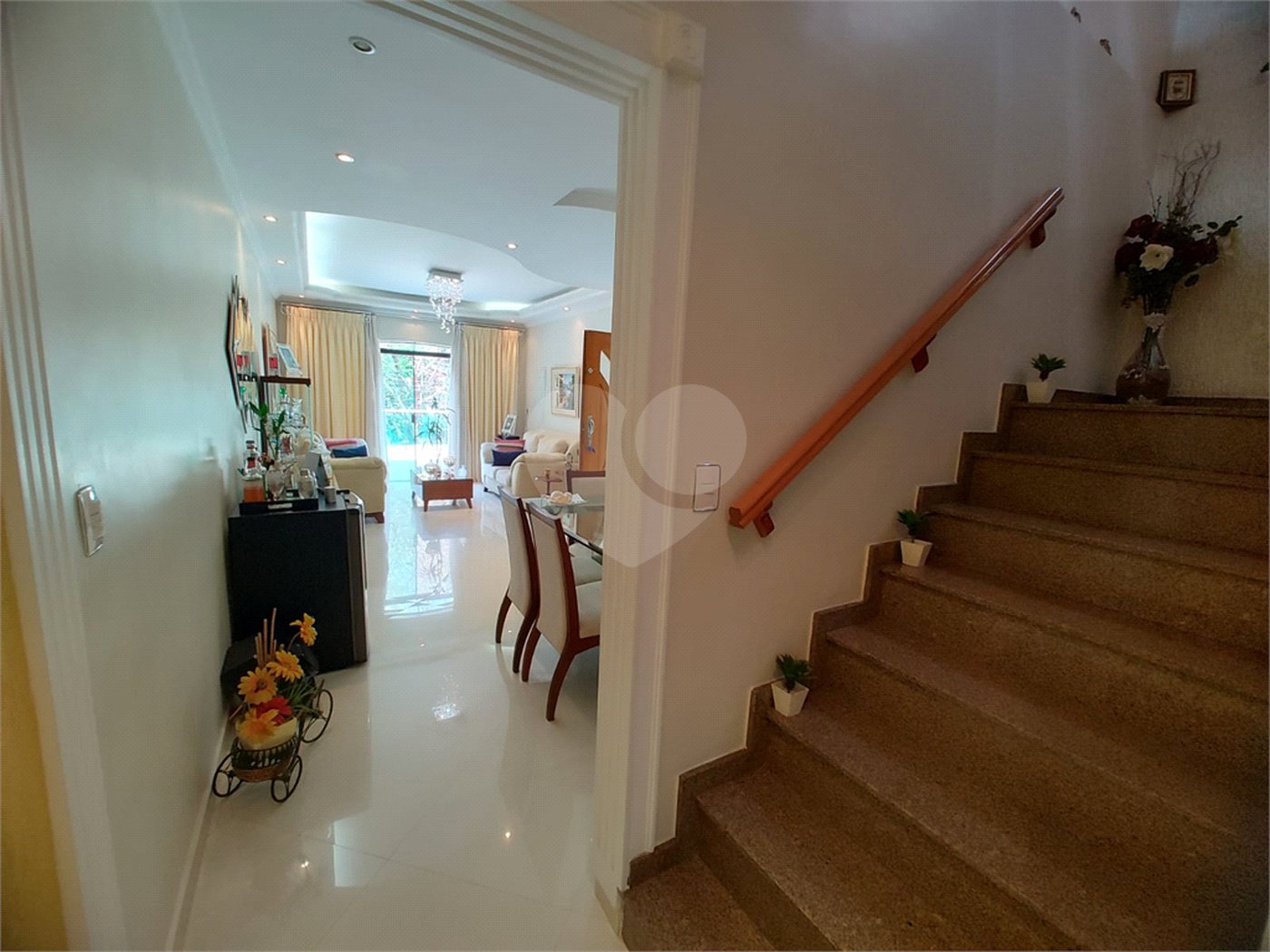 Sobrado à venda com 3 quartos, sendo 1 suíte, em Jardim Pinheiros, São Paulo, SP