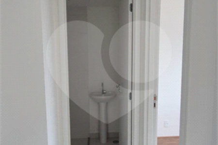 Apartamento à venda com 2 quartos em Parque Industrial Tomas Edson, São Paulo, SP