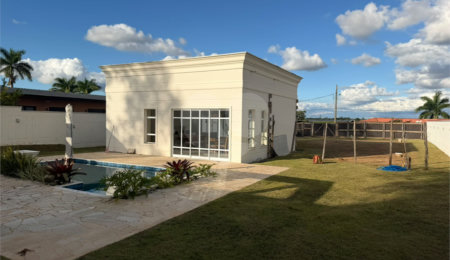 Casa à venda com 1 quarto no condomínio Village Saint Charbel, Araçoiaba da Serra - SP