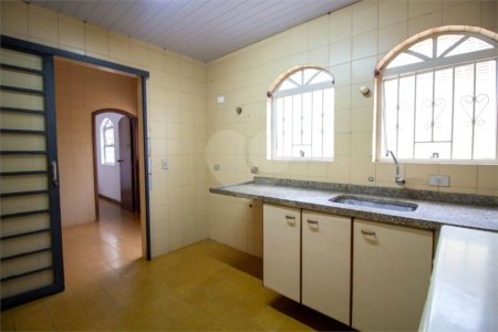 Casa à venda ou para alugar com 4 quartos, sendo 1 suíte, no Centro, São Roque, SP