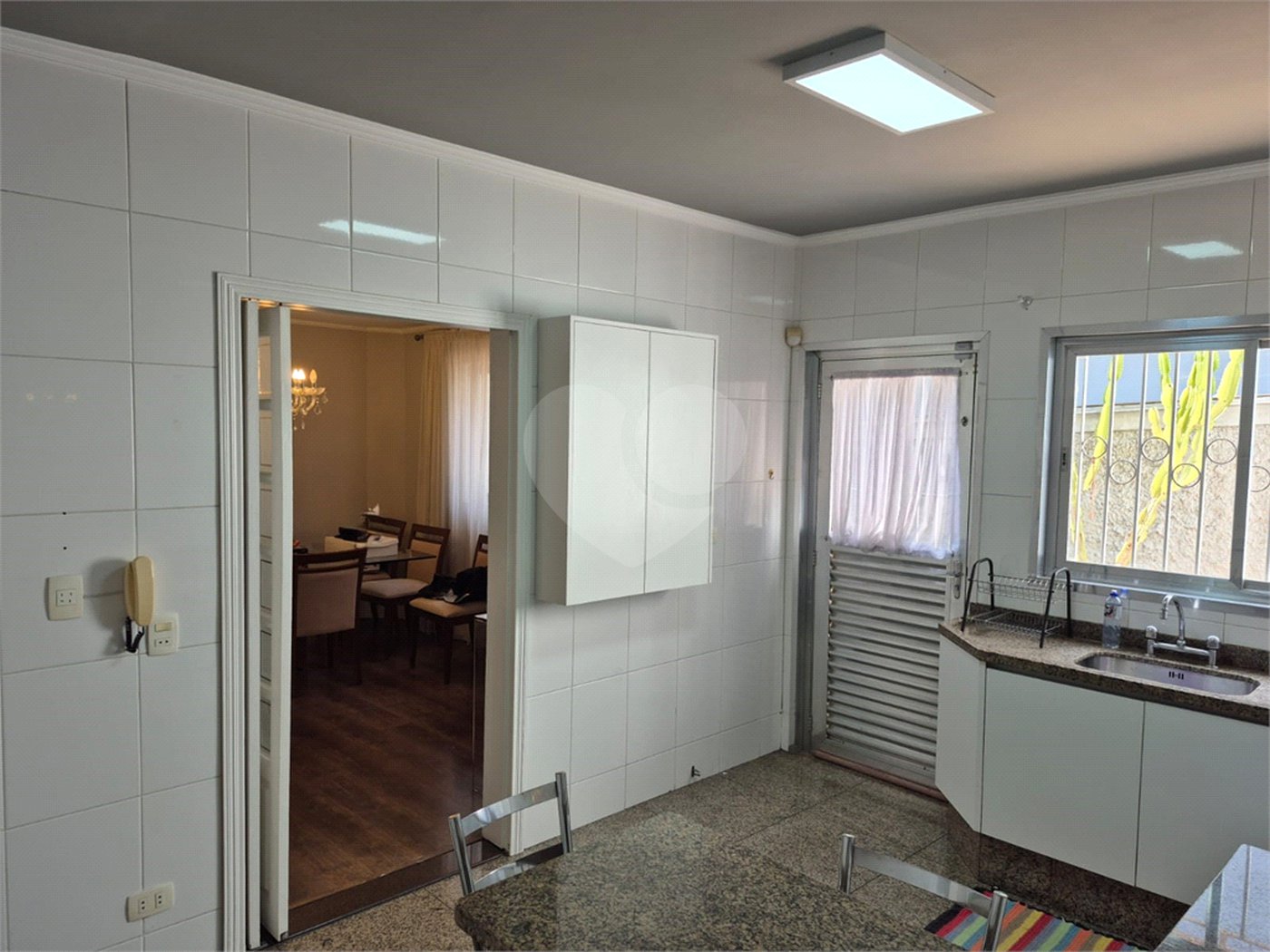 Sobrado à venda com 4 quartos, sendo 1 suíte, em Vila Guilherme, São Paulo, SP