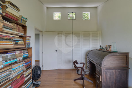 Casa à venda com 3 quartos, sendo 1 suíte, em Guarapiranga, São Paulo, SP