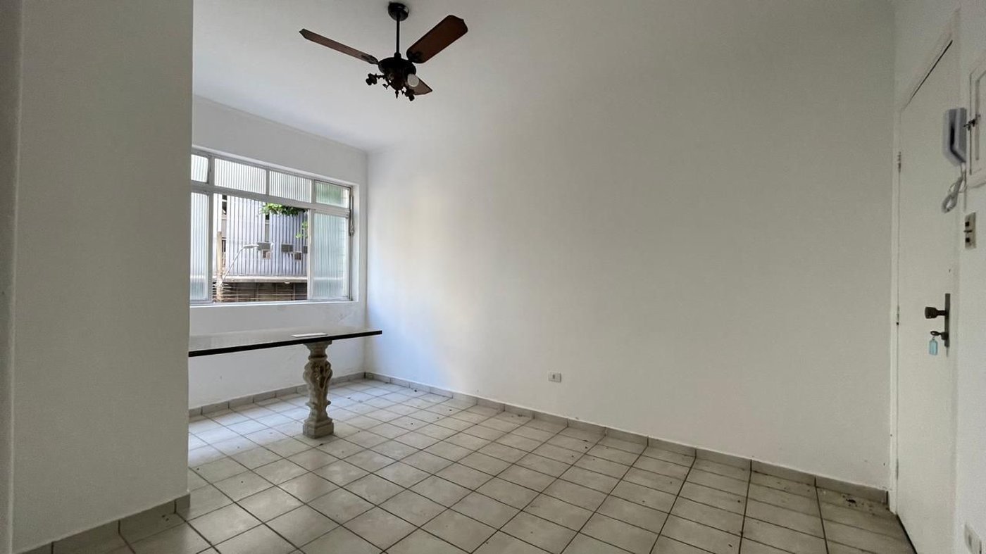 Apartamento com 2 dormitórios à venda, 73 m² por R$ 490.000,00 - Gonzaga - Santos/SP