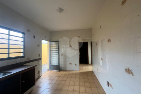 Casa à venda com 5 quartos, sendo 1 suíte, no Centro, Itapetininga, SP