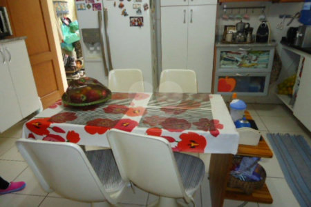 Casa à venda com 3 quartos, sendo 1 suíte, em Jardim das Vertentes, São Paulo, SP