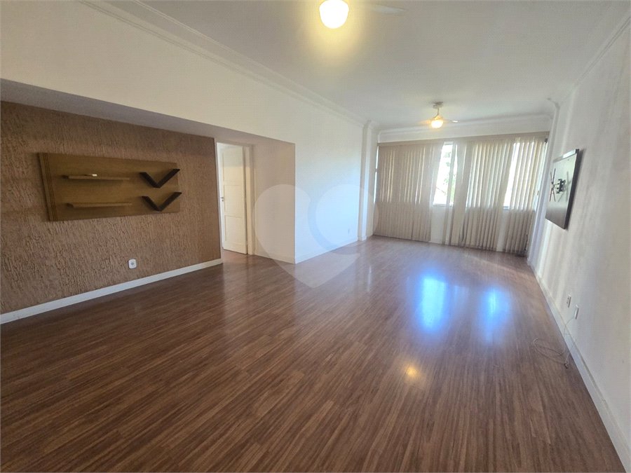 Apartamento à venda com 3 quartos, sendo 1 suíte,  em Tijuca, Rio de Janeiro, RJ