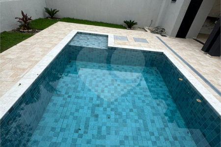 Casa à venda com 5 quartos, sendo 4 suítes, no condomínio Grand Park, Rio de Janeiro - RJ