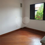 Casa à venda com 2 quartos, sendo 1 suíte, no condomínio Flamboyant, São Paulo - SP