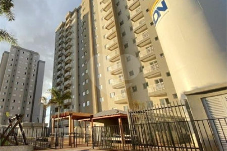 Apartamento no Condomínio Parque das Acácias.