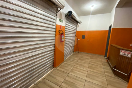 Salão Comercial no Jardim Cruzeiro do Sul.