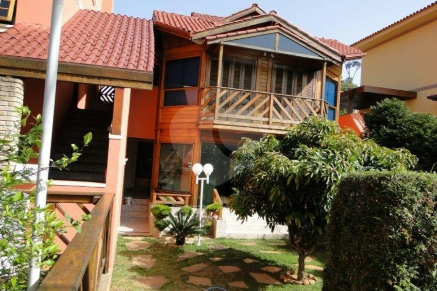 Casa à venda com 4 suítes em Horto Florestal, São Paulo, SP