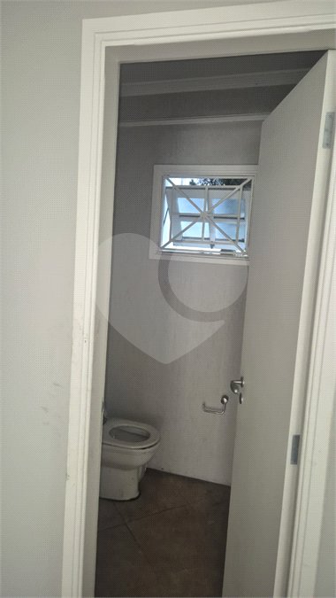 Sobrado à venda com 4 quartos, sendo 2 suítes, em Jardim Virginia Bianca, São Paulo, SP
