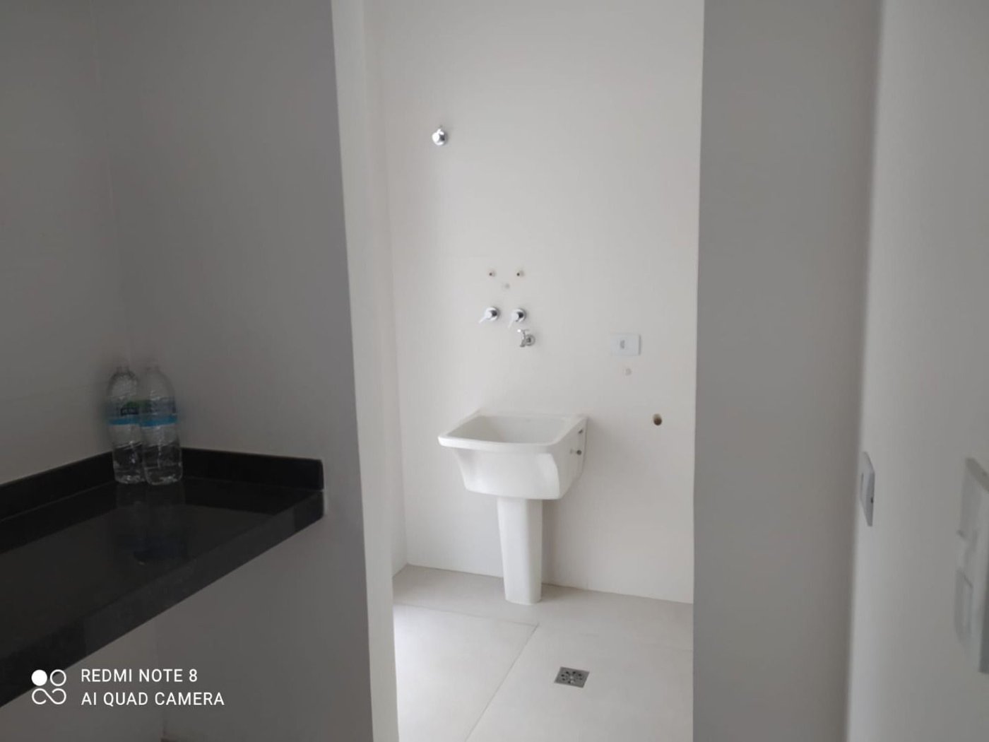 Sobrado com 3 dormitórios à venda, 107 m² por R$ 825.000,00 - Estuário - Santos/SP