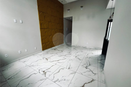 Casa à venda com 3 quartos, sendo 1 suíte, em Parque Itapê, Itapetininga, SP