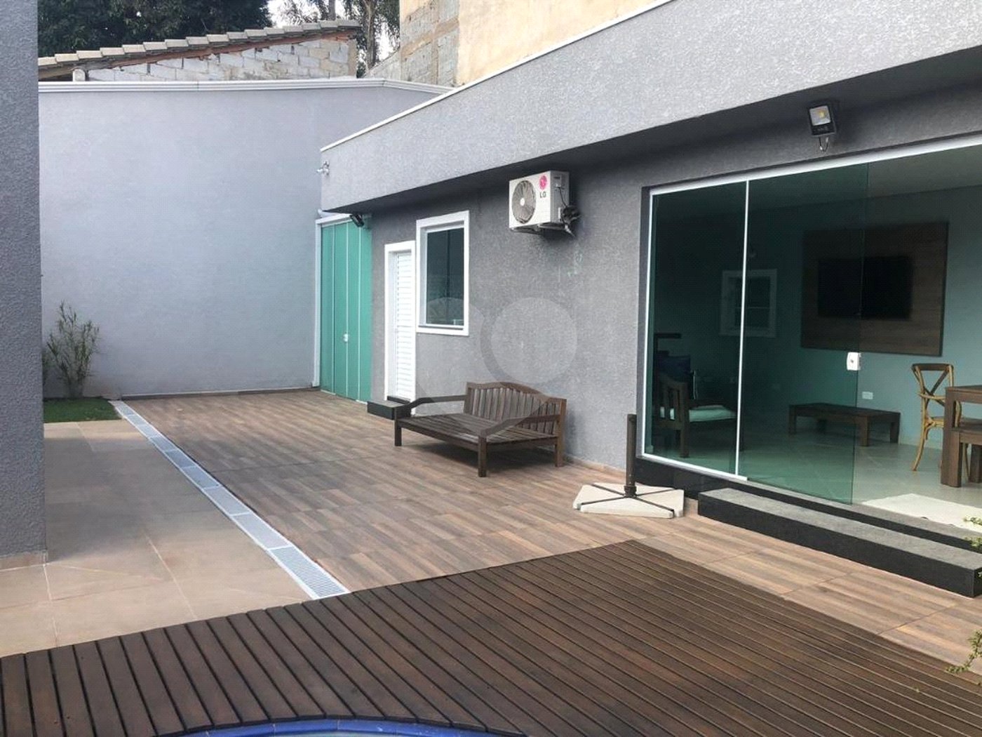 Casa à venda com 3 suítes no condomínio Parque das Graças, Atibaia - SP