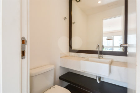 Duplex à venda com 3 suítes em Jardim Paulista, São Paulo, SP