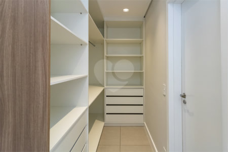 Apartamento à venda com 1 quarto em Vila Cordeiro, São Paulo, SP