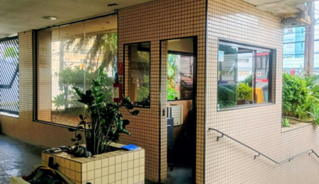Apartamento com 3 dormitórios para alugar, 140 m² por R$ 3.850,00/mês - Itararé - São Vicente/SP