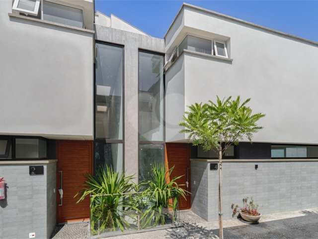 Casa à venda com 4 suítes no condomínio Edifício Jade, São Paulo - SP