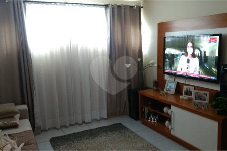Sobrado à venda com 3 quartos, sendo 1 suíte, em Parada Inglesa, São Paulo, SP